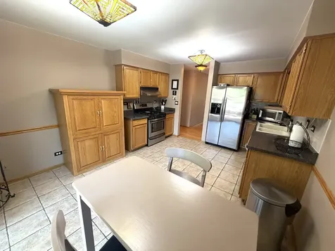 222 Thomas Drive Wood Dale IL 60191