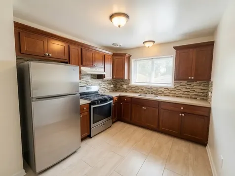2605 West Fitch Avenue Chicago IL 60645