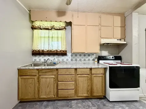 703 Park Place Sterling IL 61081