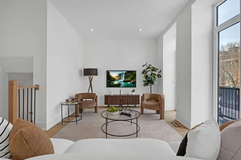 505 West Elm Street Chicago IL 60610