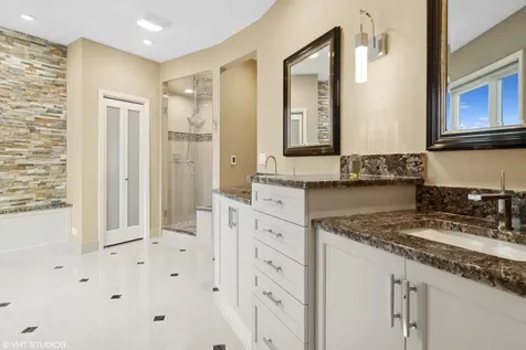 1 Renaissance Place Palatine IL 60067