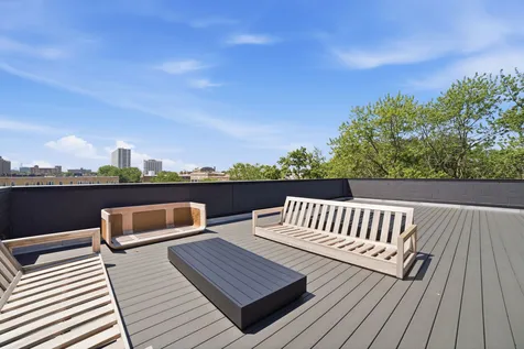 5039 North Winthrop Avenue Chicago IL 60640