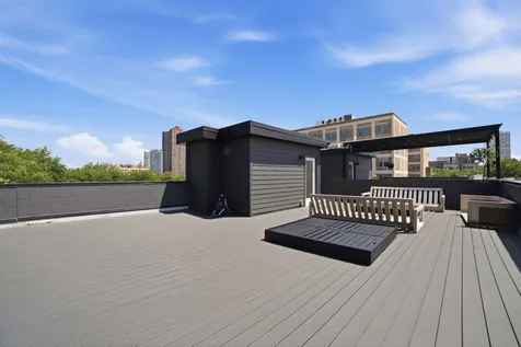 5039 North Winthrop Avenue Chicago IL 60640