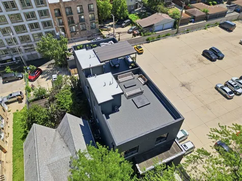 5039 North Winthrop Avenue Chicago IL 60640