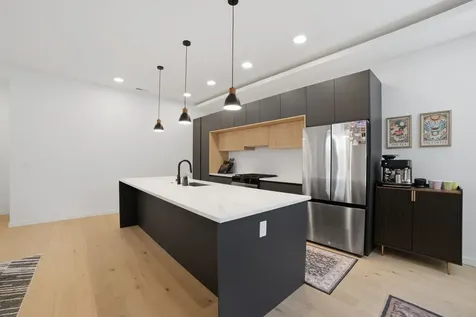 5039 North Winthrop Avenue Chicago IL 60640