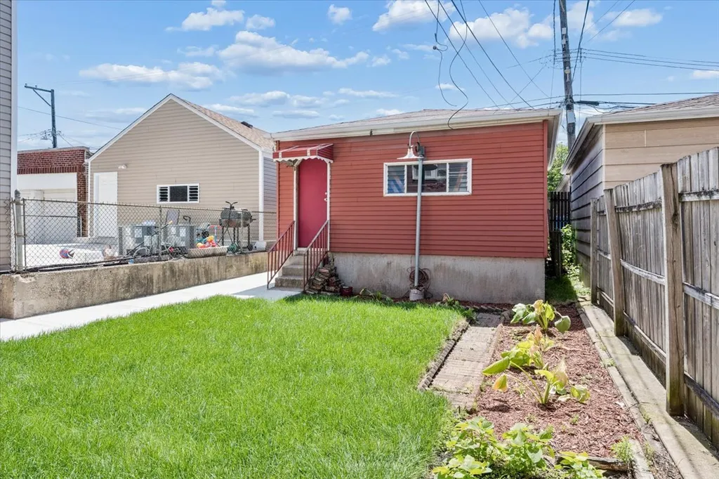 2946 South Loomis Street Chicago IL 60608