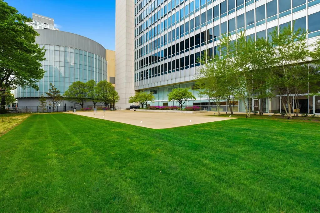 500 West Superior Street Chicago IL 60654