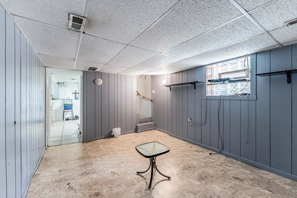5933 South Sacramento Avenue Chicago IL 60629