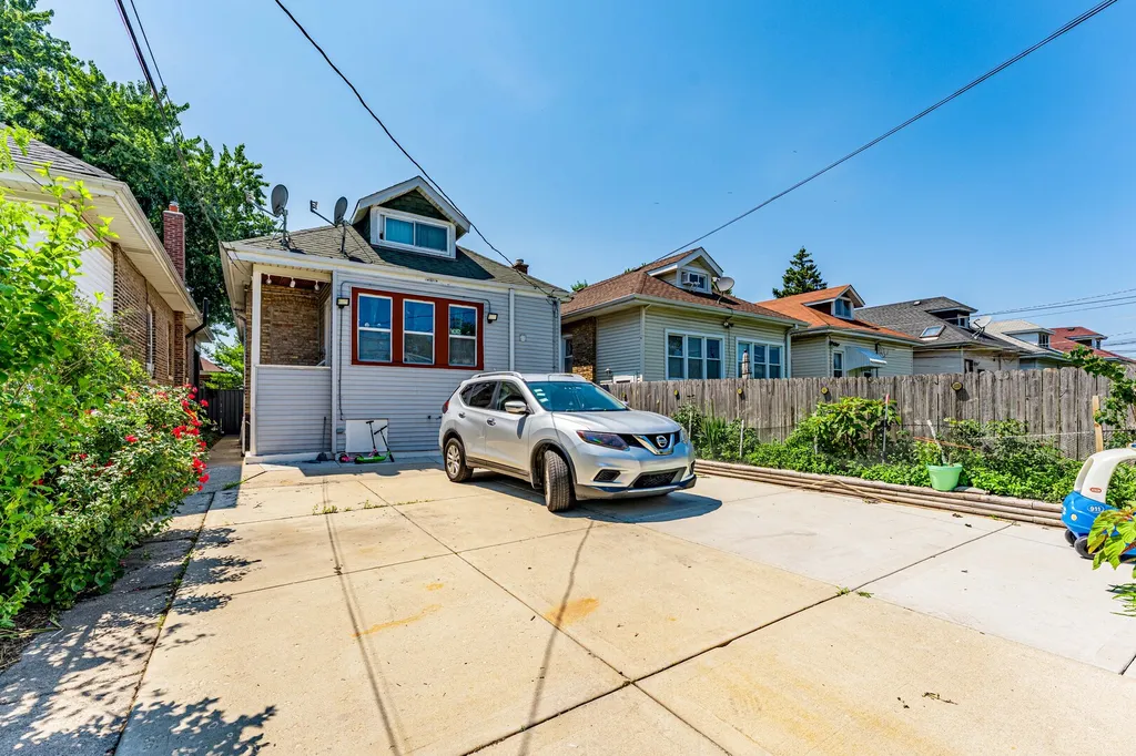 5933 South Sacramento Avenue Chicago IL 60629