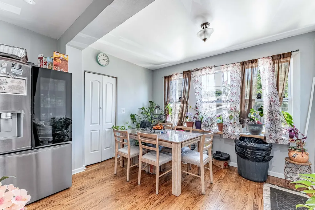5933 South Sacramento Avenue Chicago IL 60629