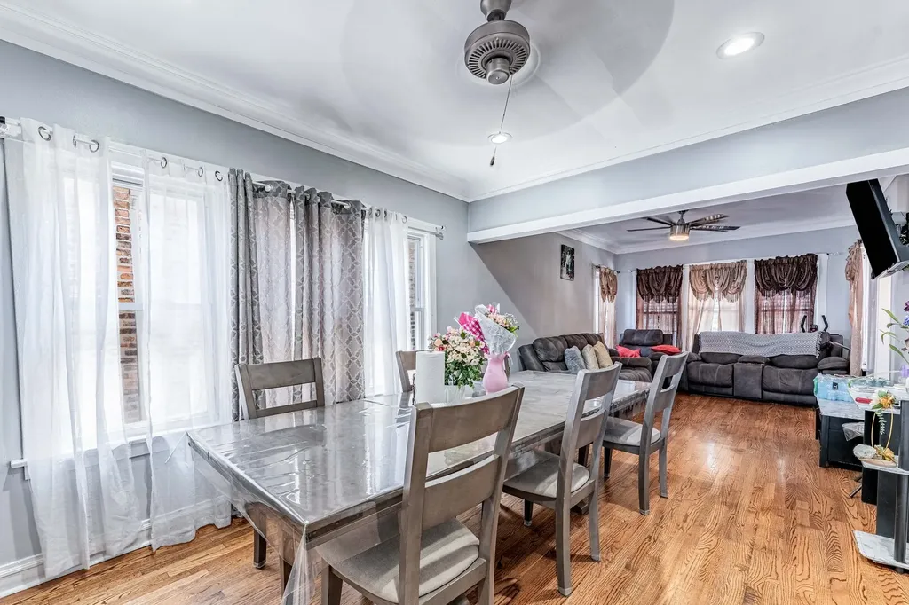 5933 South Sacramento Avenue Chicago IL 60629