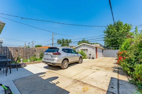 5933 South Sacramento Avenue Chicago IL 60629
