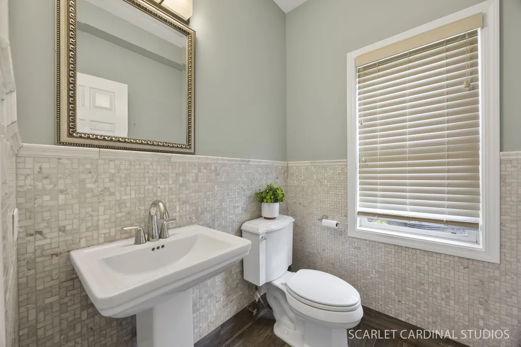 2494 Adamsway Drive Aurora IL 60502