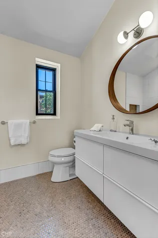 3752 North Magnolia Avenue Chicago IL 60613