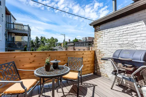 3752 North Magnolia Avenue Chicago IL 60613