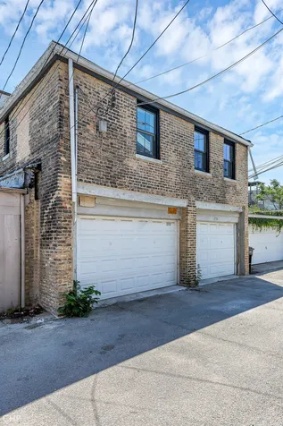 3752 North Magnolia Avenue Chicago IL 60613