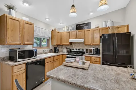 102 North Roma Court Toluca IL 61369