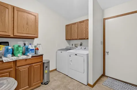 102 North Roma Court Toluca IL 61369
