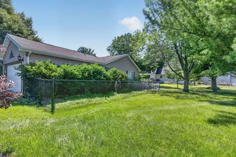 102 North Roma Court Toluca IL 61369