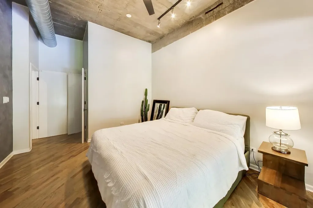 1000 West 15th Street Chicago IL 60608