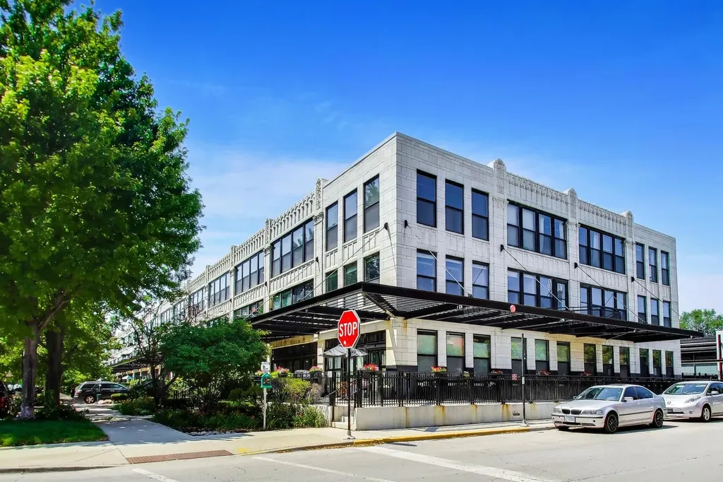 1000 West 15th Street Chicago IL 60608