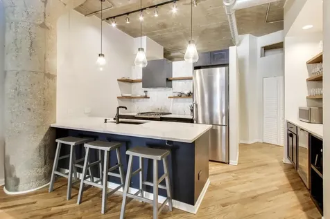 1000 West 15th Street Chicago IL 60608