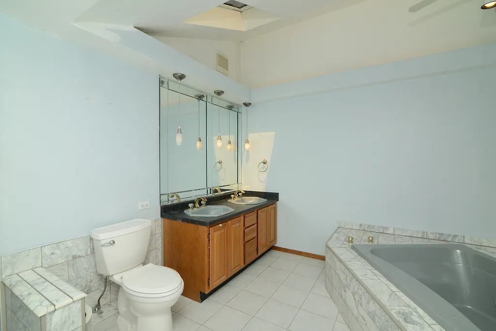 190 Appleby Drive Glendale Heights IL 60139
