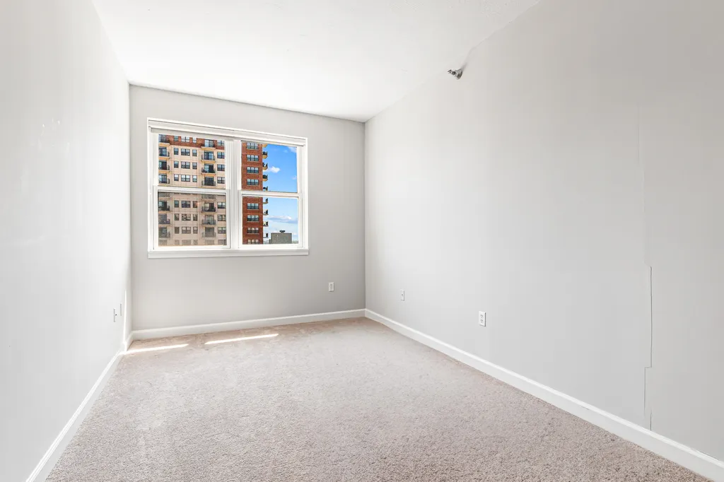 5 East 14th Place Chicago IL 60605
