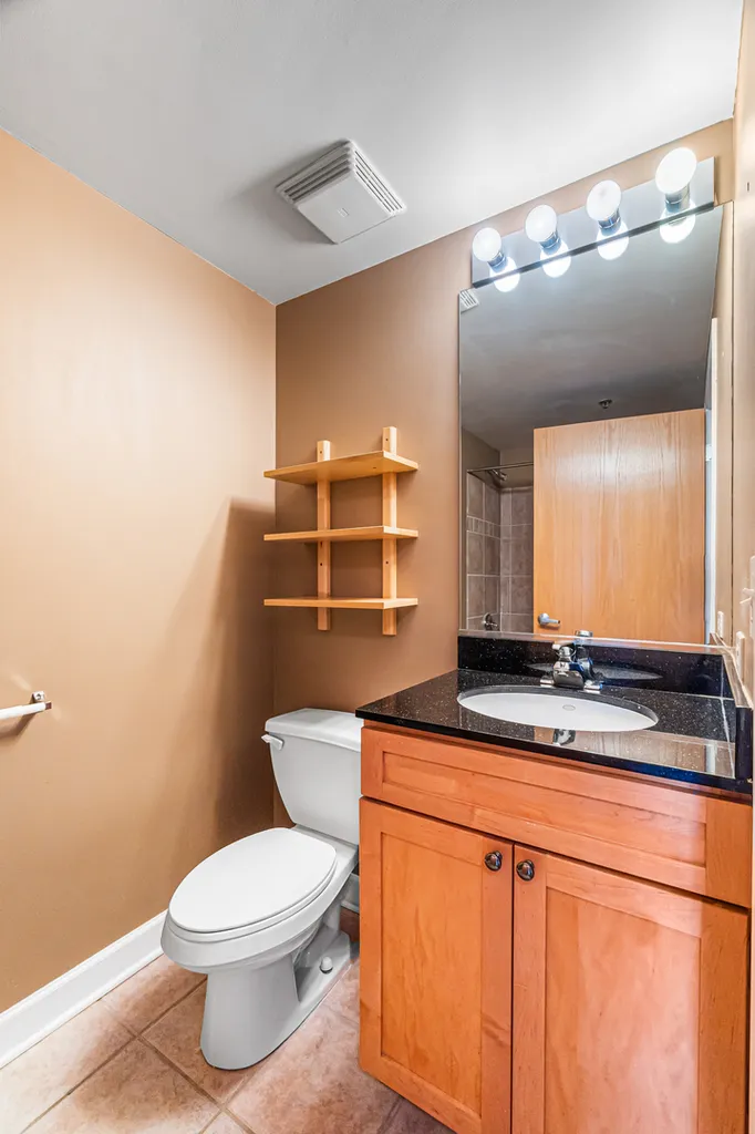 5 East 14th Place Chicago IL 60605