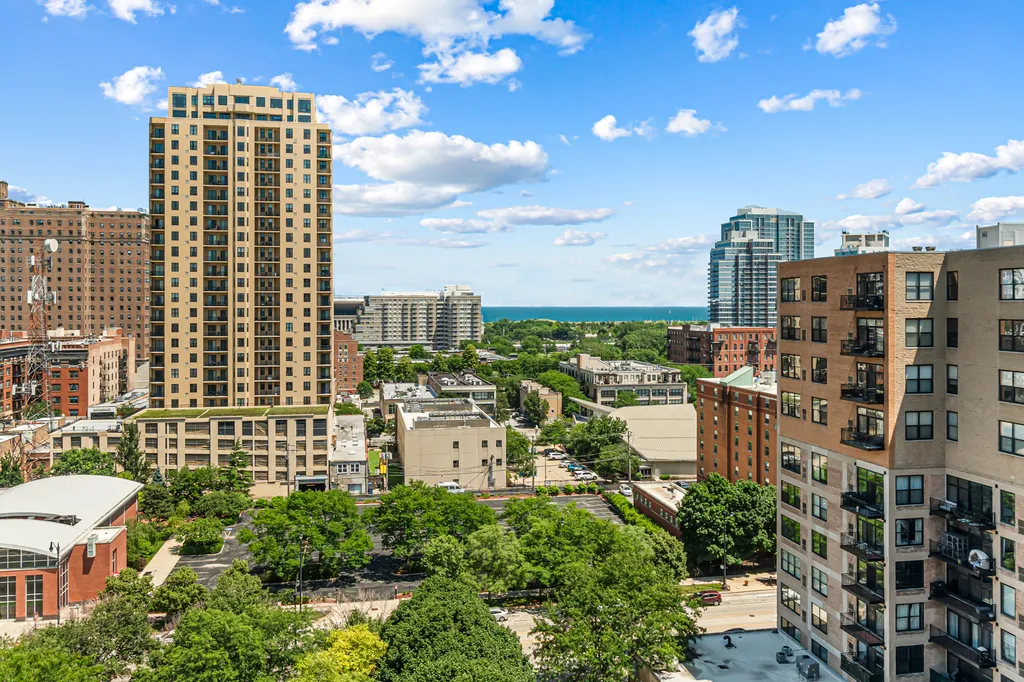5 East 14th Place Chicago IL 60605