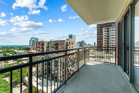 5 East 14th Place Chicago IL 60605