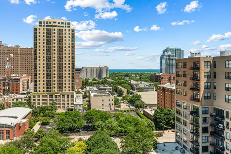 5 East 14th Place Chicago IL 60605