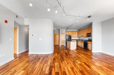 5 East 14th Place Chicago IL 60605