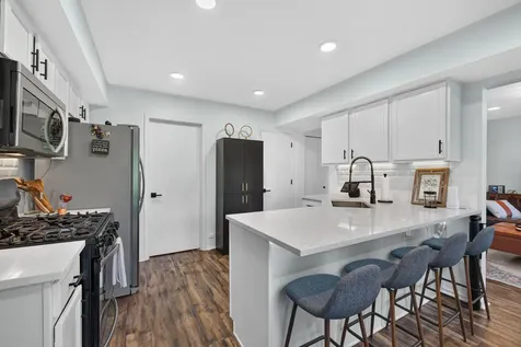 405 Locksley Drive Streamwood IL 60107