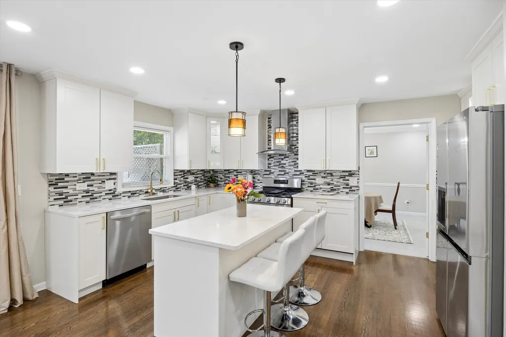 1524 Oswego Road Naperville IL 60540