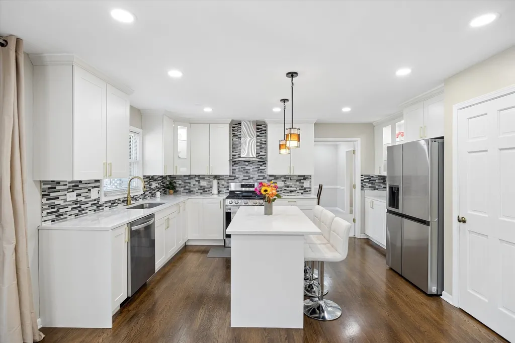 1524 Oswego Road Naperville IL 60540