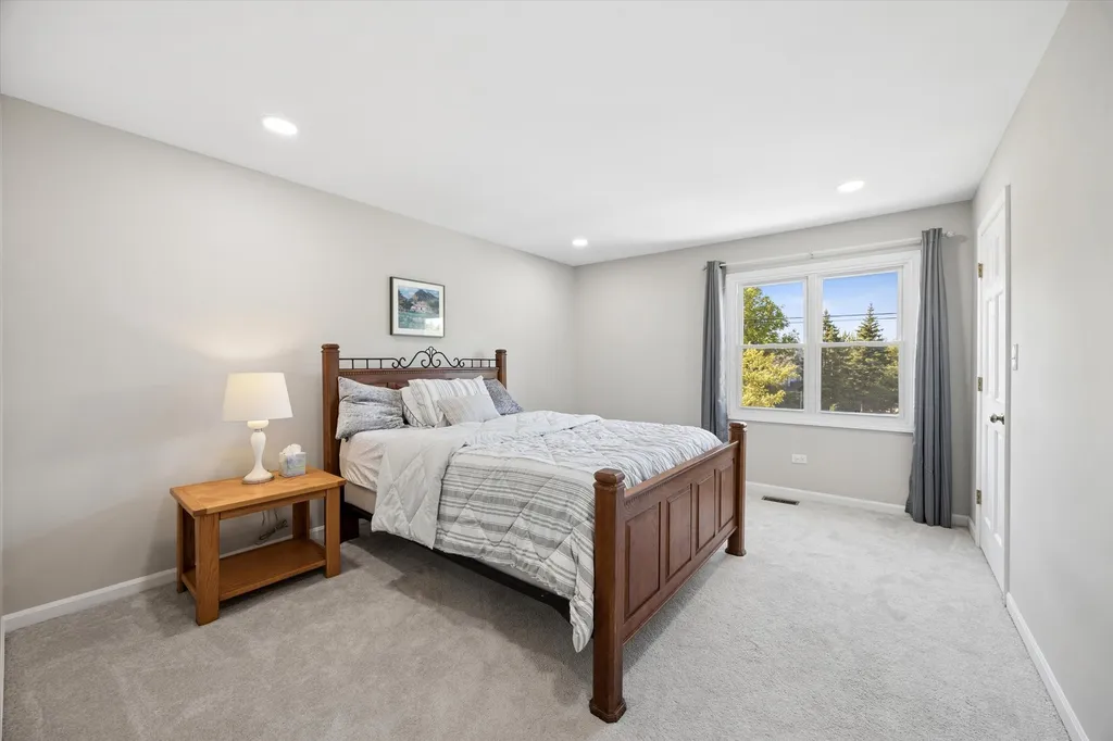 1524 Oswego Road Naperville IL 60540