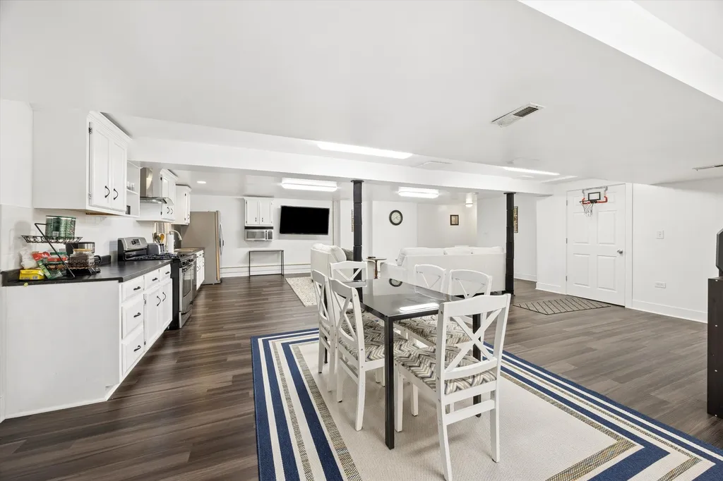 1524 Oswego Road Naperville IL 60540