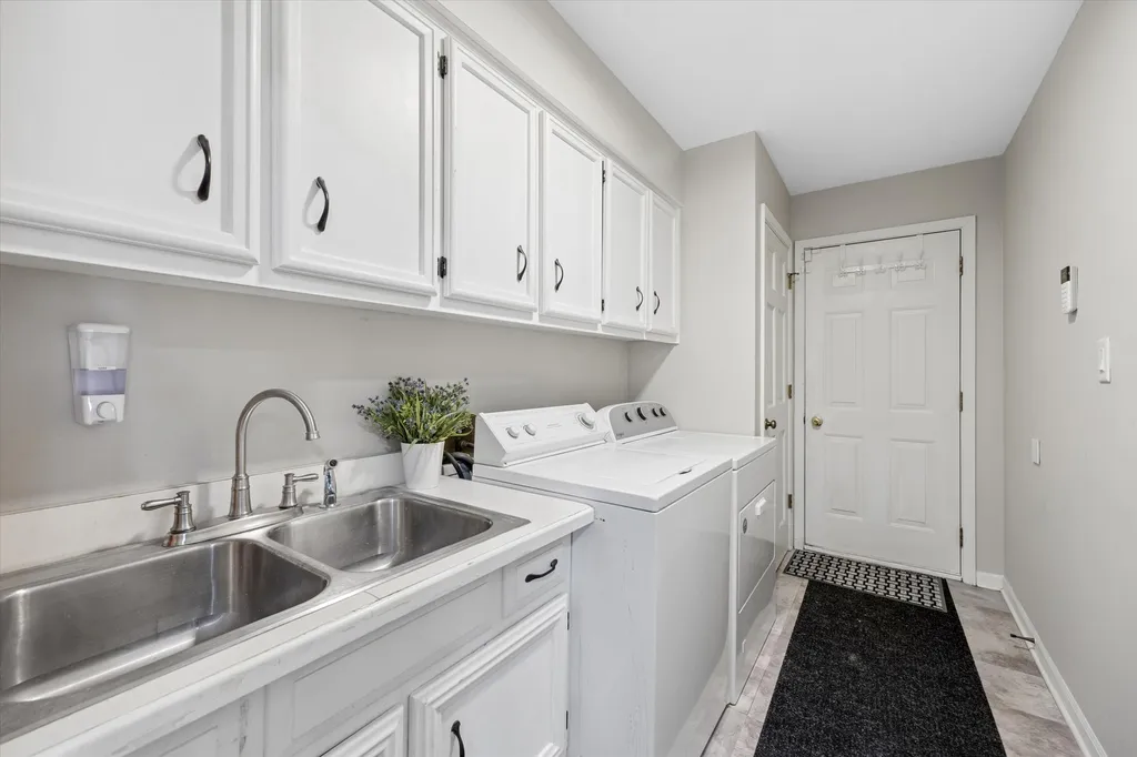 1524 Oswego Road Naperville IL 60540