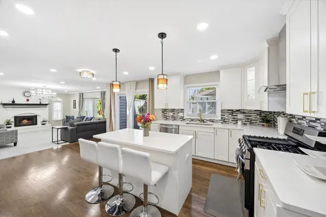 1524 Oswego Road Naperville IL 60540