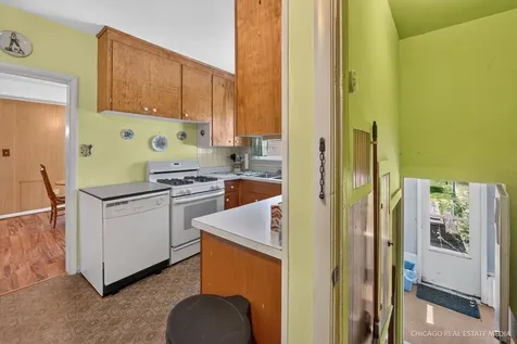 921 Wheeler Street Woodstock IL 60098