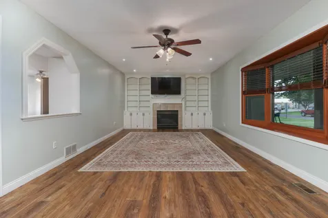 404 Sunset Drive Colfax IL 61728