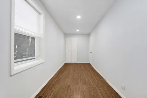465 West 27th Street Chicago IL 60616