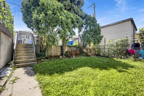 465 West 27th Street Chicago IL 60616