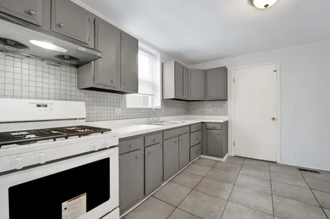 465 West 27th Street Chicago IL 60616