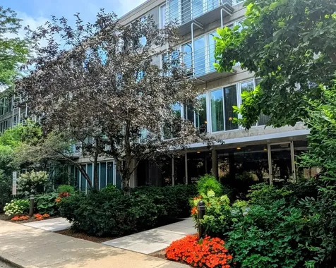 2555 Gross Point Road Evanston IL 60201