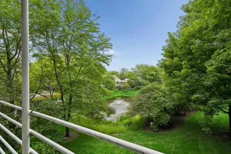 2555 Gross Point Road Evanston IL 60201