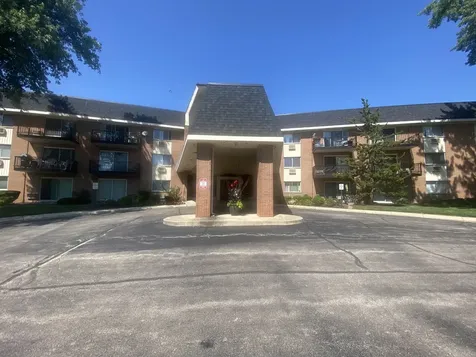 1198 Royal Glen Drive Glen Ellyn IL 60137