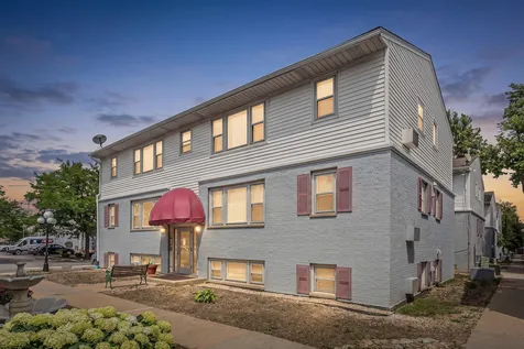 9449 Kelvin Lane Schiller Park IL 60176