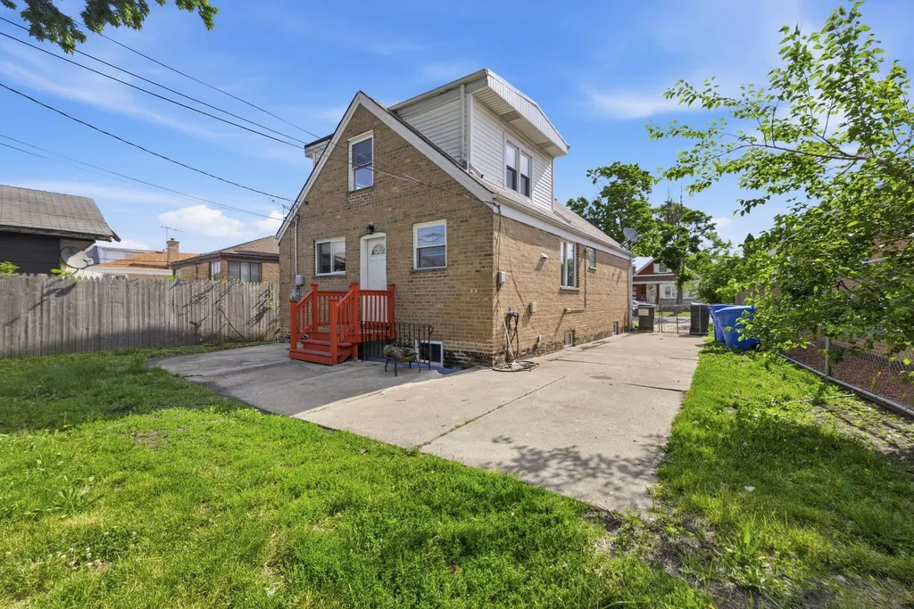 7836 South Kedvale Avenue Chicago IL 60652